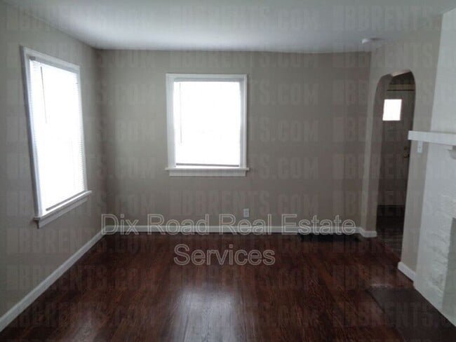 Building Photo - 340 Burleigh Ave