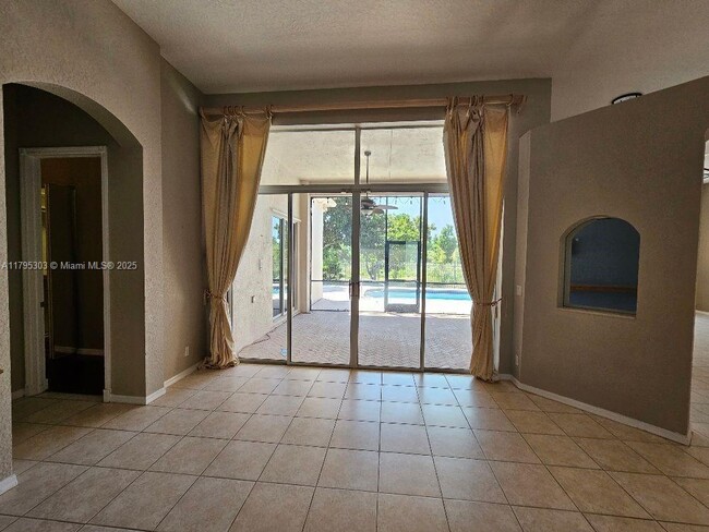 Foto del edificio - 18628 Ocean Mist Dr