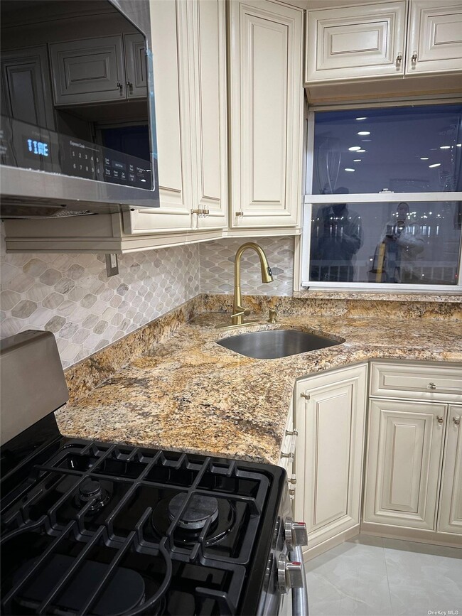 Foto del edificio - 109-15 Ditmars Blvd