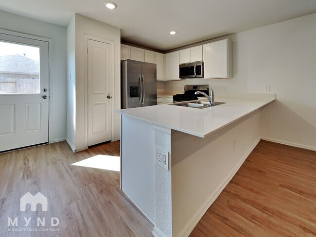 Building Photo - 2842 Via Augusta Dr