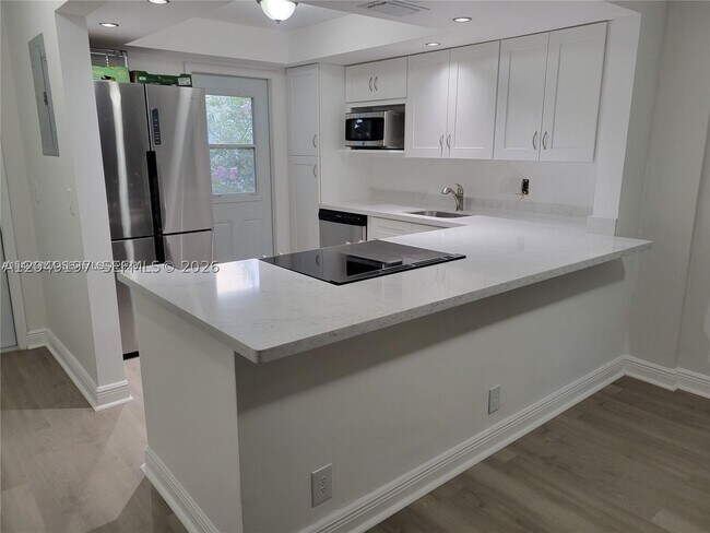 Foto del edificio - 1333 E Hallandale Beach Blvd