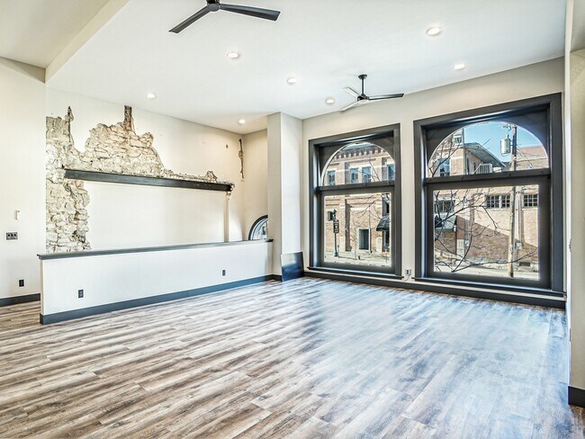 Foto del edificio - 120 W 9th St