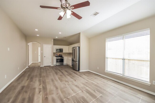 Foto del edificio - 24223 Silver Maple Dr