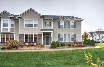 Building Photo - 11007 Oak Grv Cir