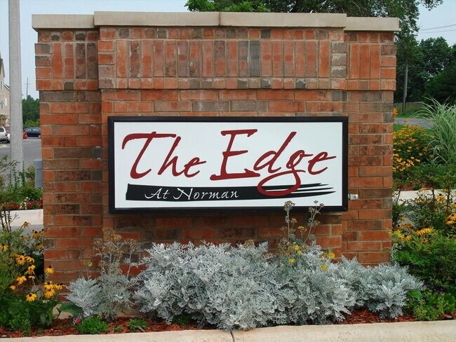 Foto del edificio - 2200 Classen Blvd