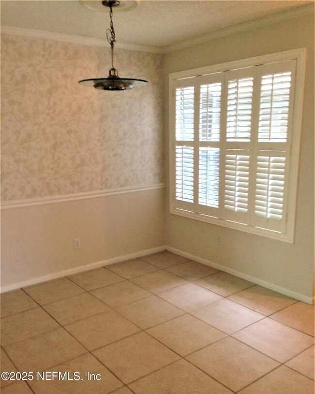 Building Photo - 800 Ironwood Dr