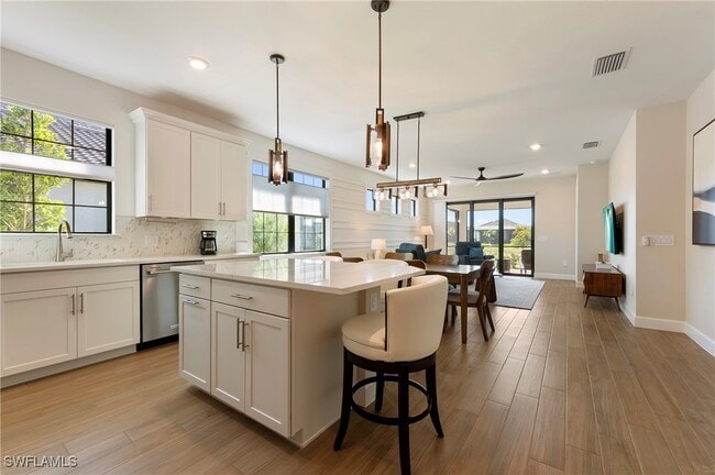 Foto del edificio - 11929 Sacra Pl