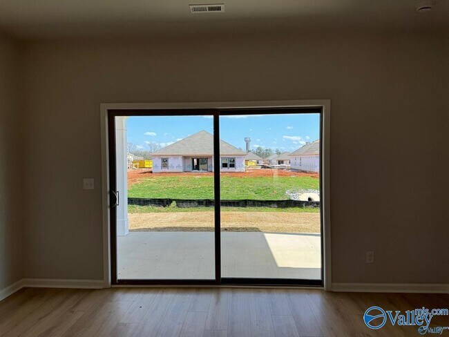 Foto del edificio - 12660 Whitcomb Cir