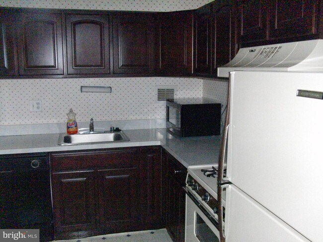 Foto del edificio - 2630 Wagon Dr