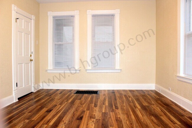Foto del edificio - 4828 16th Ave