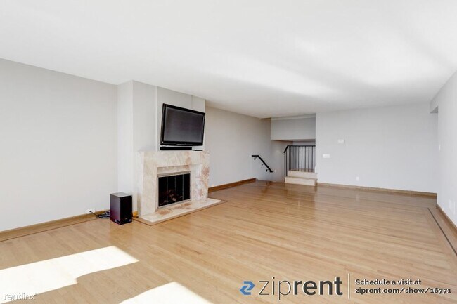 Building Photo - 4 br, 2.5 bath House - 115 Mendosa Avenue,...