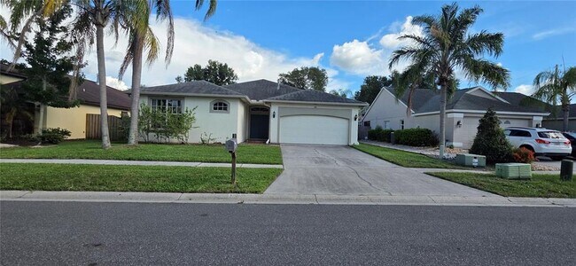 Foto del edificio - 1305 Lakehurst Way