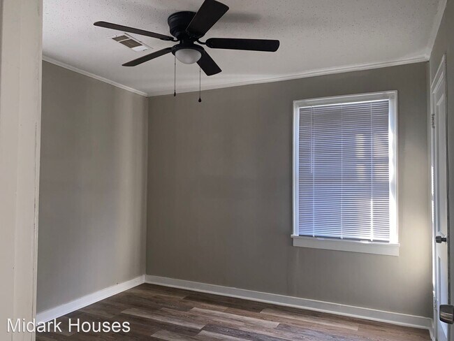 Foto del edificio - 3 br, 1 bath House - 4601 W 16th Street