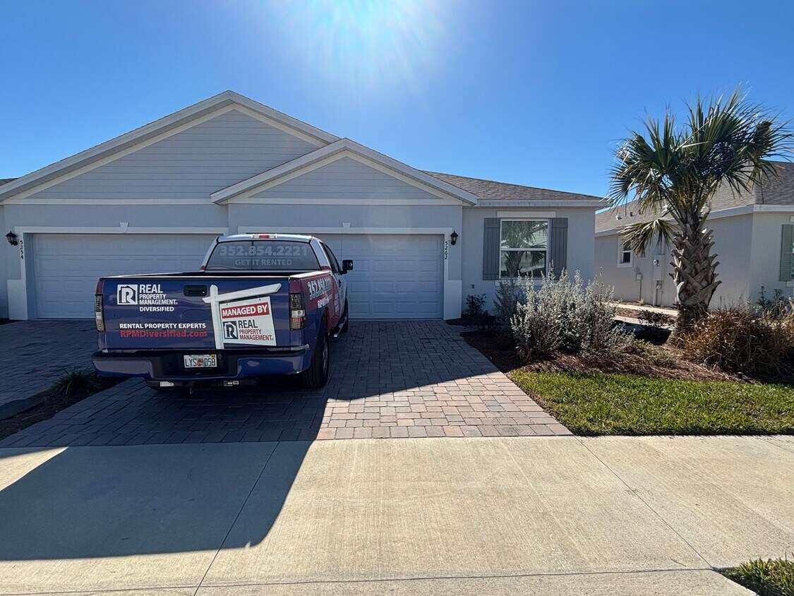 Primary Photo - Charming House with tons of Amenities (all...