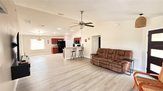 Building Photo - 2761 Sanderling St