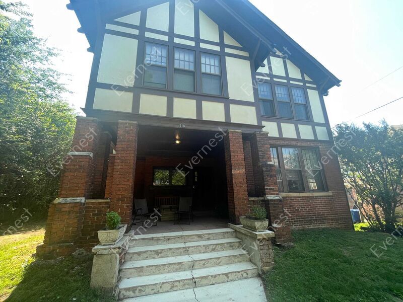 Primary Photo - 510 Fortwood Pl