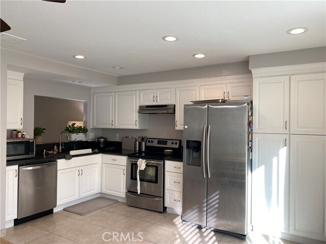 Building Photo - 25885 Trabuco Rd