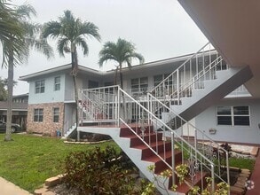 Building Photo - 2725 Middle River Dr