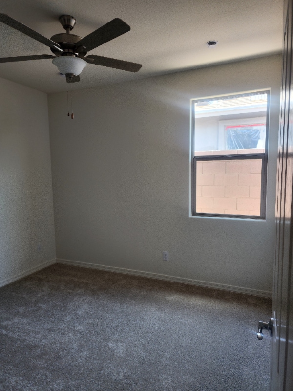 Building Photo - 5525 W Mauna Loa Ln