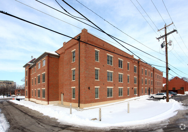 Foto del edificio - Jefferson Avenue Apartments