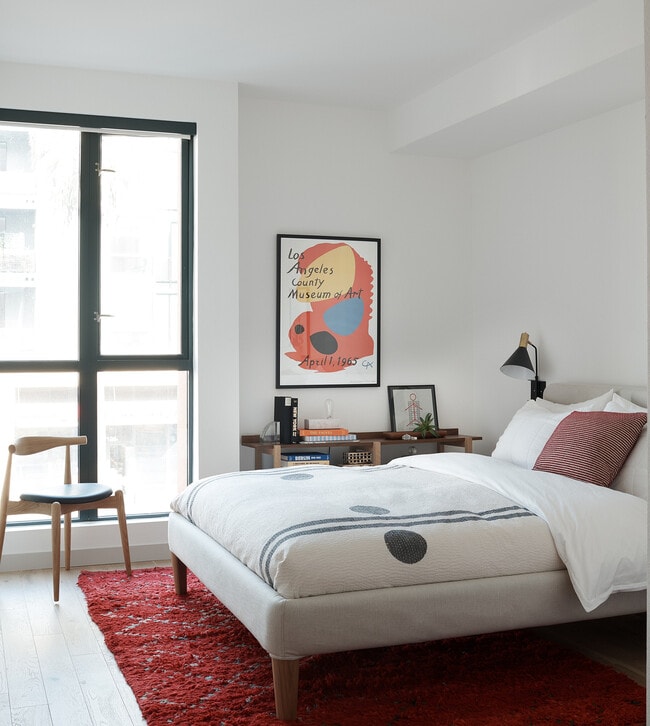 Wake up to luxury, relax in style. - El Centro Apartments and Bungalows