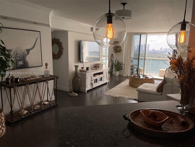 Foto del edificio - 1900 Sunset Harbour Dr