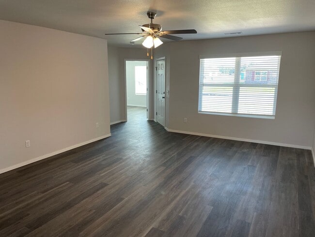 Building Photo - *Pre-leasing* Four Bedroom | Two Bath Home...