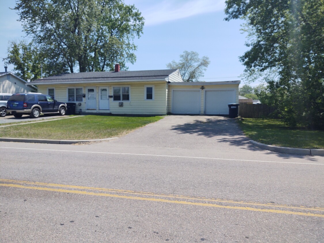 Two car garage - 174 Johnson Ave