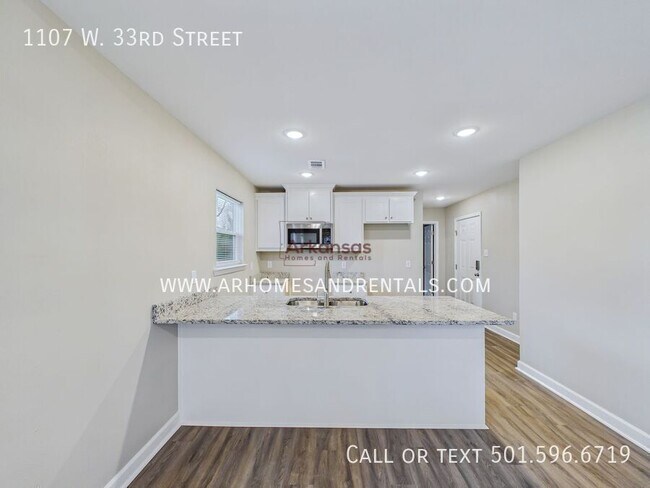 Foto del edificio - 1107 W 33rd St