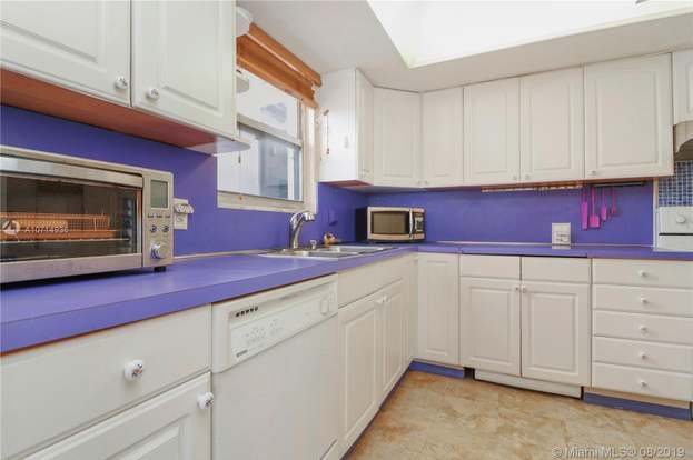 Foto del edificio - 1351 NE Miami Gardens Dr