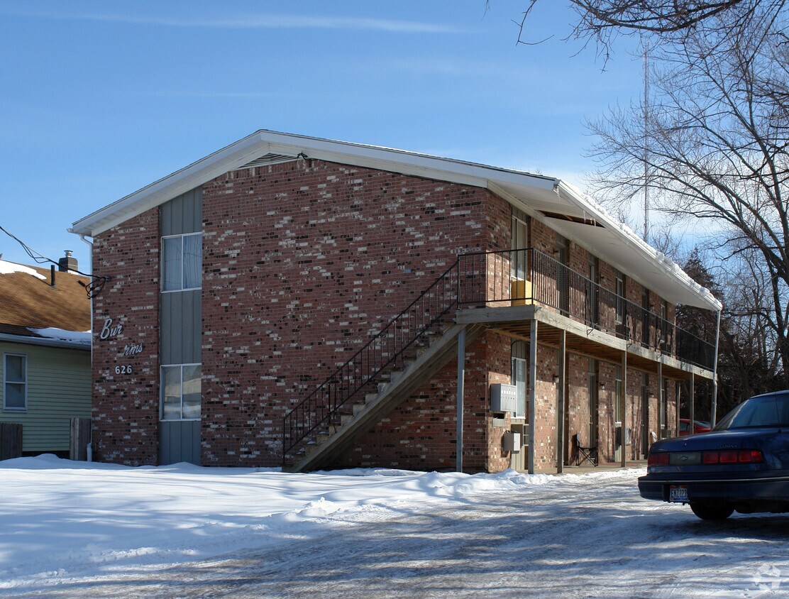 Primary Photo - 628 Burbank Dr