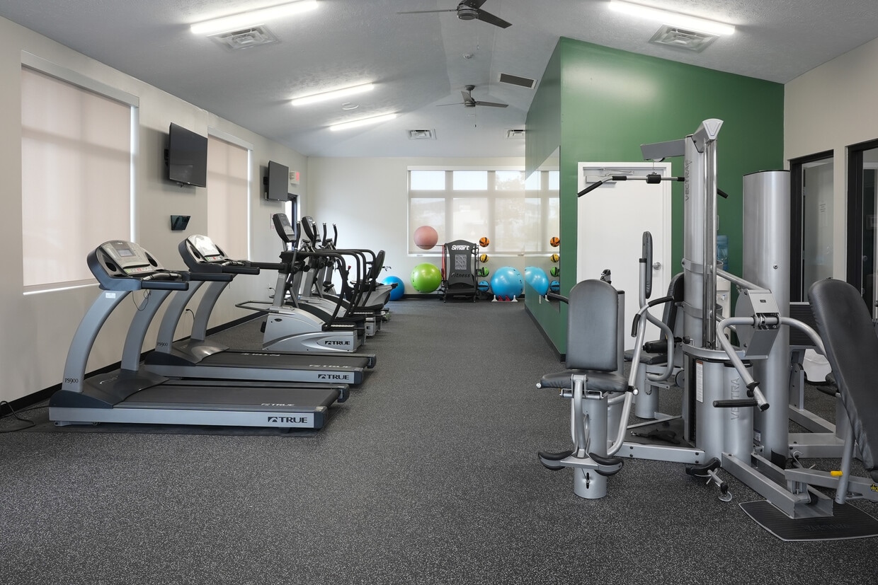 The Oaks at Lakeview 7471 Lakeview Ct Omaha, NE 68127