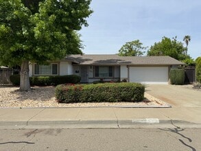 Building Photo - 724 Saturn Way