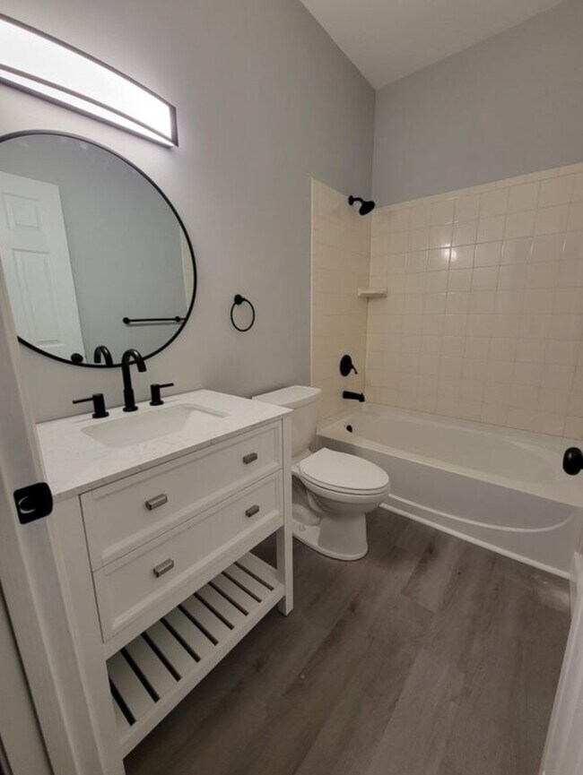 Foto del edificio - 517 Poplar St