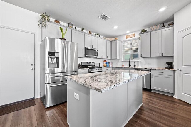 Building Photo - 317 Black Alder St