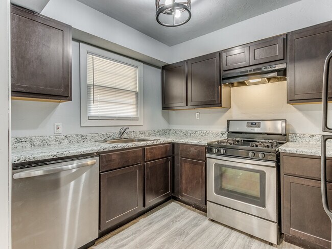 Building Photo - 2512 Epperly Dr