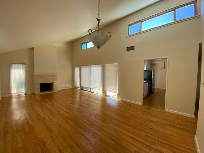Foto del edificio - 1100 Island Dr