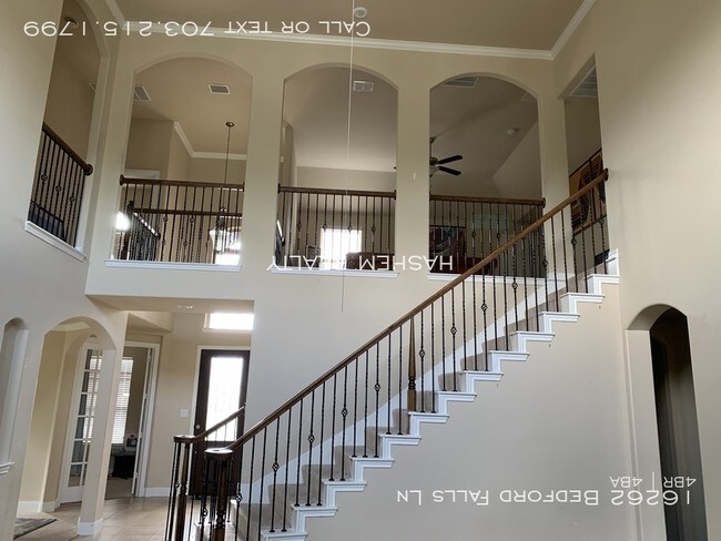 Foto del edificio - 16262 Bedford Falls Ln