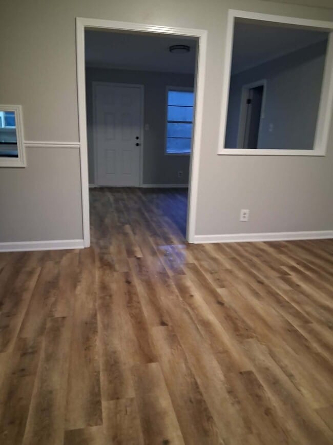 Foto del edificio - 1103 Berrywood Ave