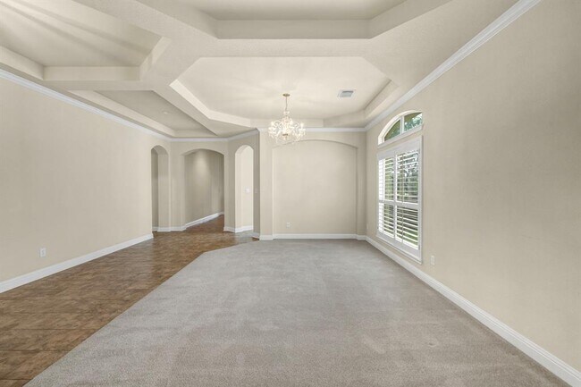 Building Photo - 15220 Interlachen Dr