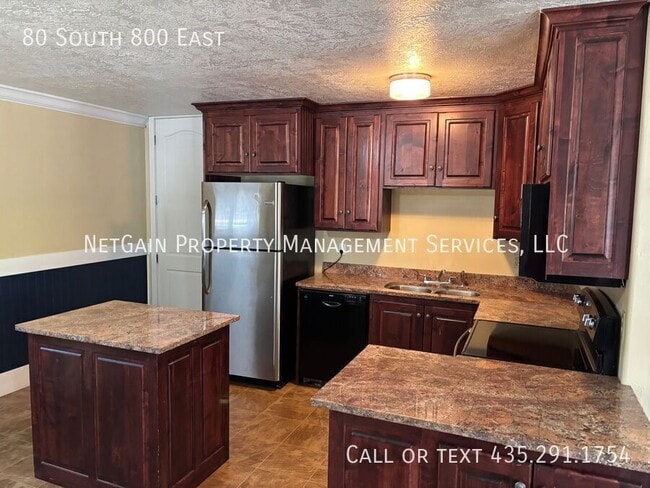 Building Photo - 80 S 800 E St