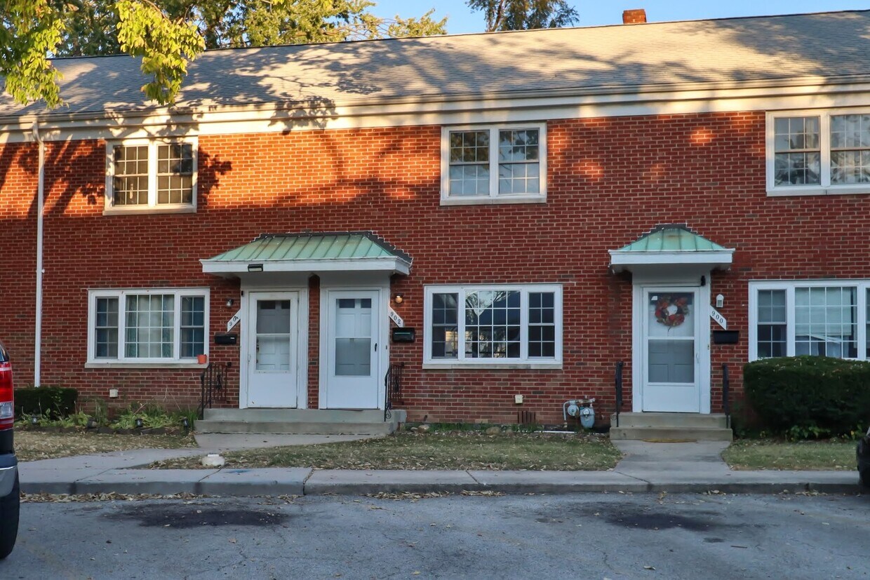Foto principal - 902 N Prairie Ave
