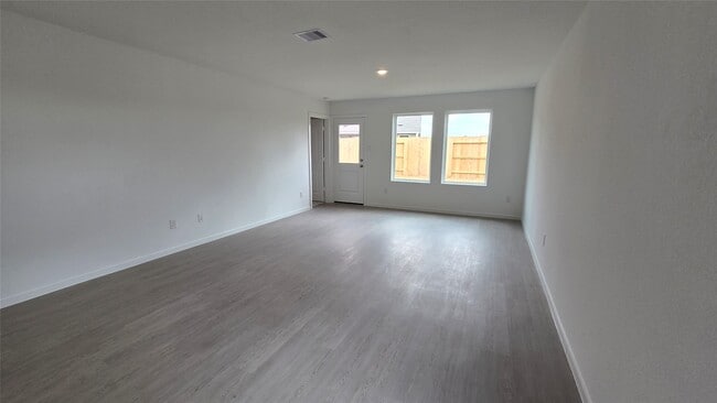 Foto del edificio - 6810 Eastern Cottonwood Ln