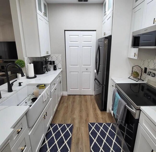 Foto del edificio - 832 Grand Regency Pointe