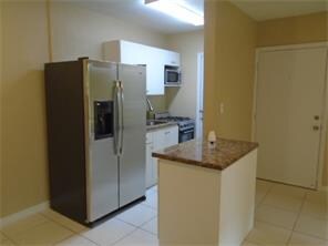 Foto principal - 7901 SW 64th Ave