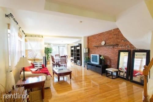 Primary Photo - 42 Gerrish St