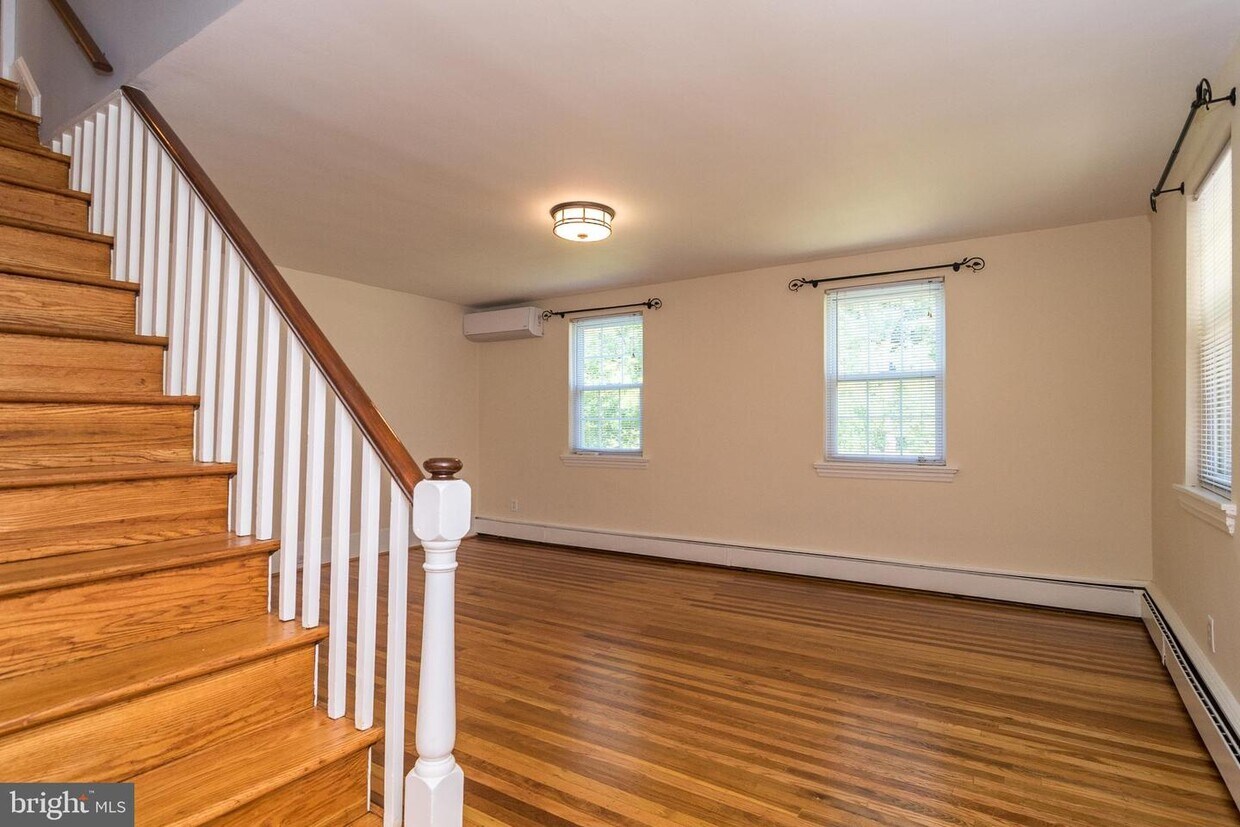 Foto principal - 3318 Midvale Ave