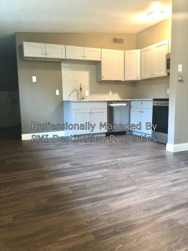 Foto del edificio - 1209 NE 66th St