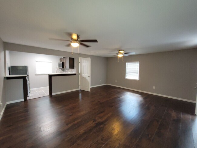 Building Photo - 234 Senisa Dr