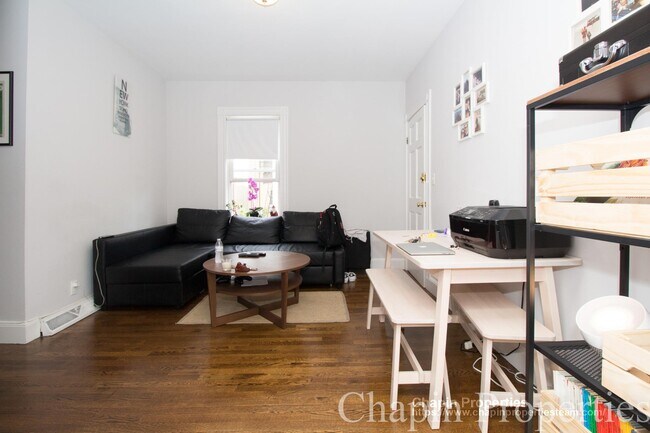 Building Photo - 32 Prince St